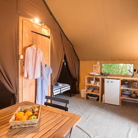 Huttopia Pays De Cordes Sur Ciel Albi Værelse billede